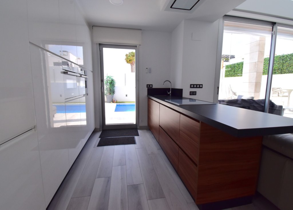 Sale - Villa - Orihuela Costa - Lomas de Cabo Roig