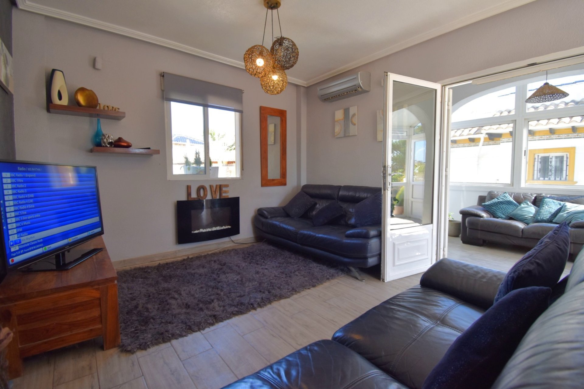 Sale - Villa - Orihuela Costa - Playa Flamenca