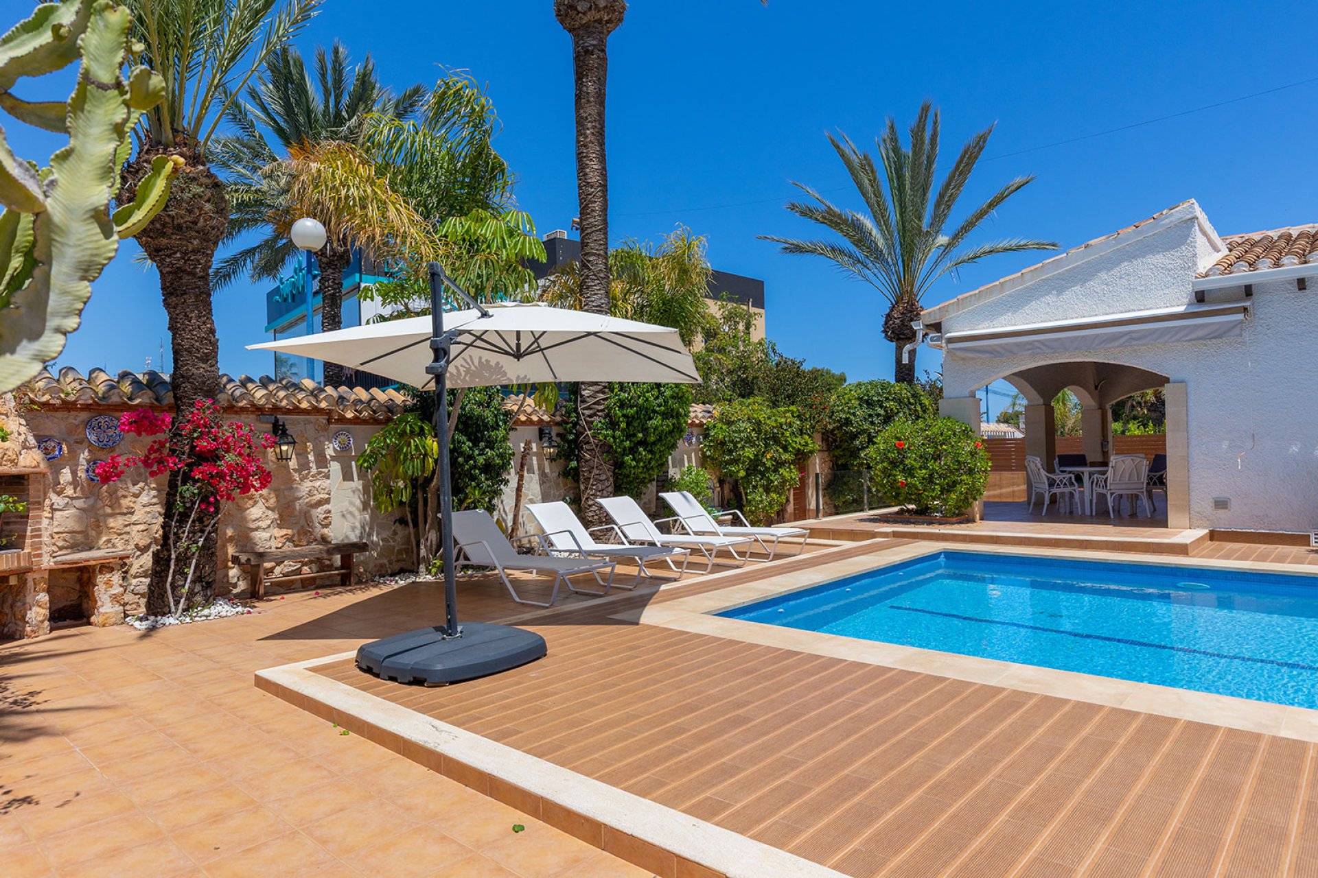 Sale - Villa - Orihuela Costa - Punta Prima