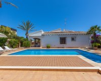 Sale - Villa - Orihuela Costa - Punta Prima