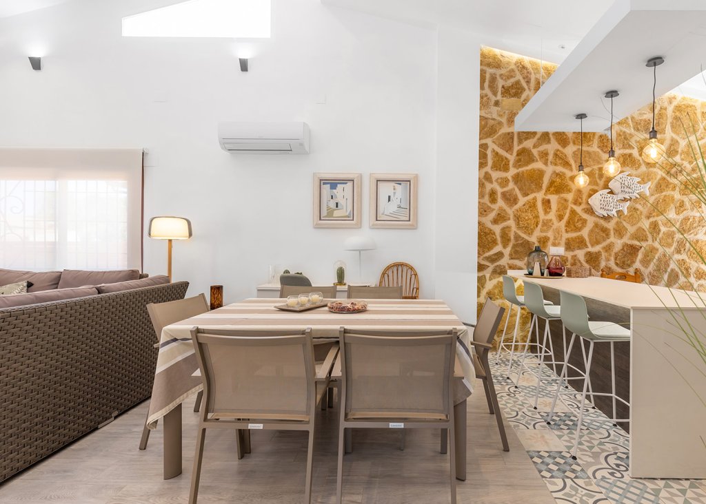 Sale - Villa - Orihuela Costa - Punta Prima