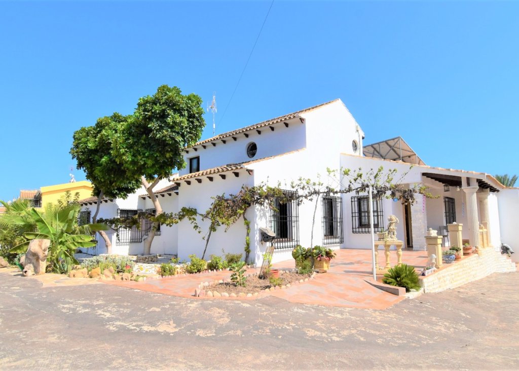 Sale - Villa - Orihuela Costa - Villamartin