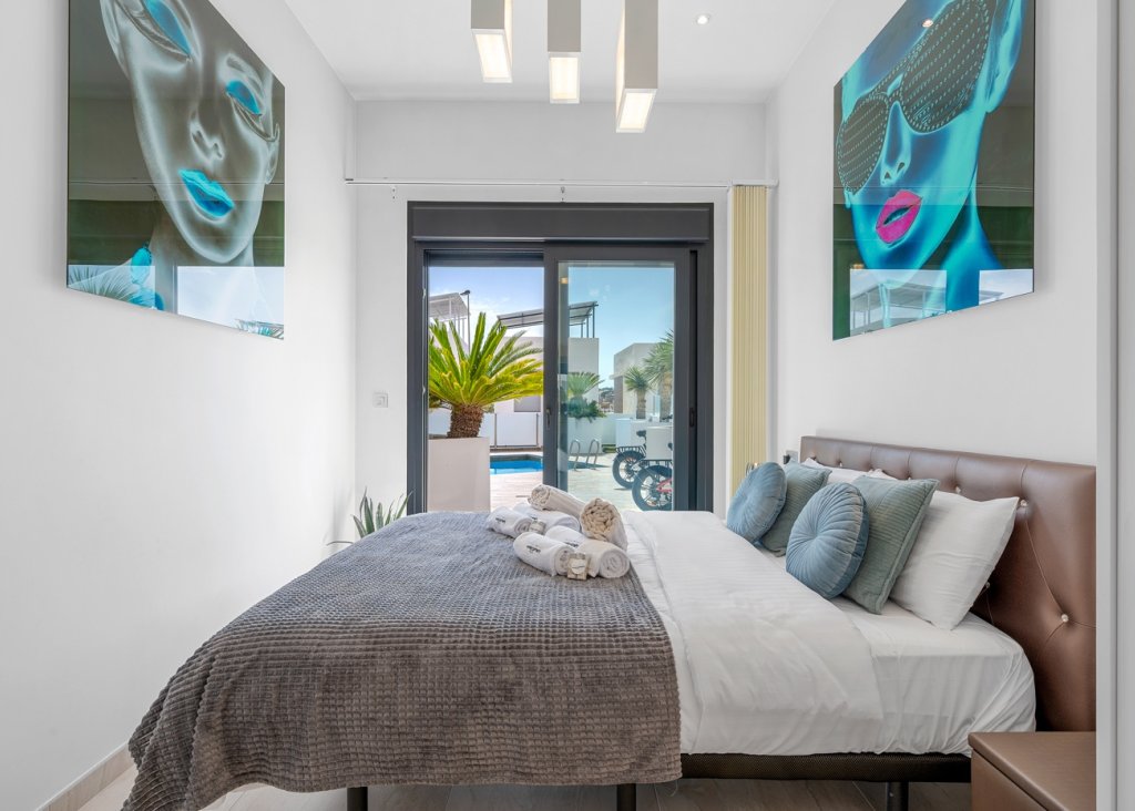 Sale - Villa - Orihuela Costa - Villamartín