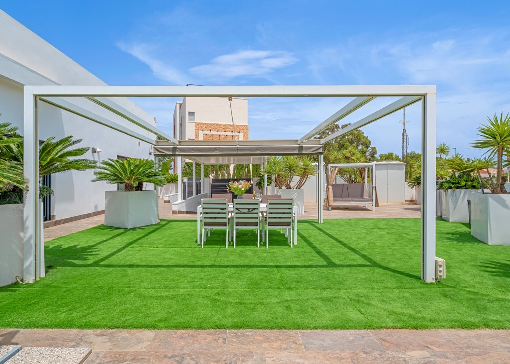 Sale - Villa - Orihuela Costa - Villamartín