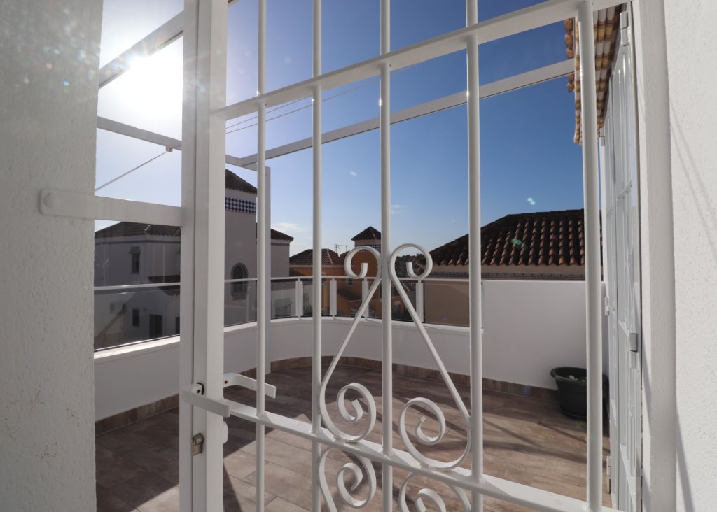 Sale - Villa - Orihuela Costa - Villamartin