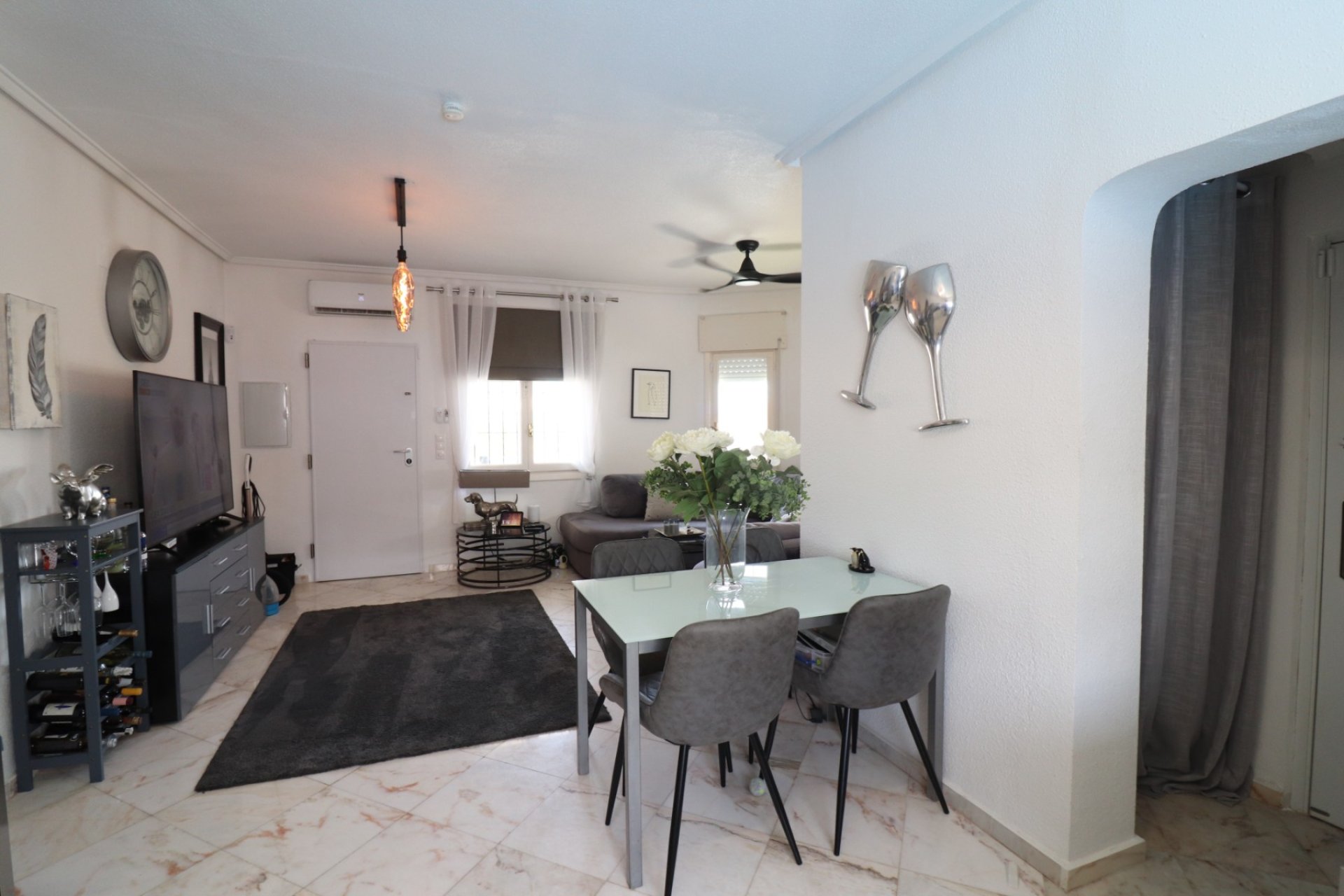 Sale - Villa - Orihuela Costa - Villamartin
