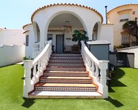 Sale - Villa - Orihuela Costa - Villamartin