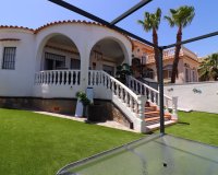 Sale - Villa - Orihuela Costa - Villamartin