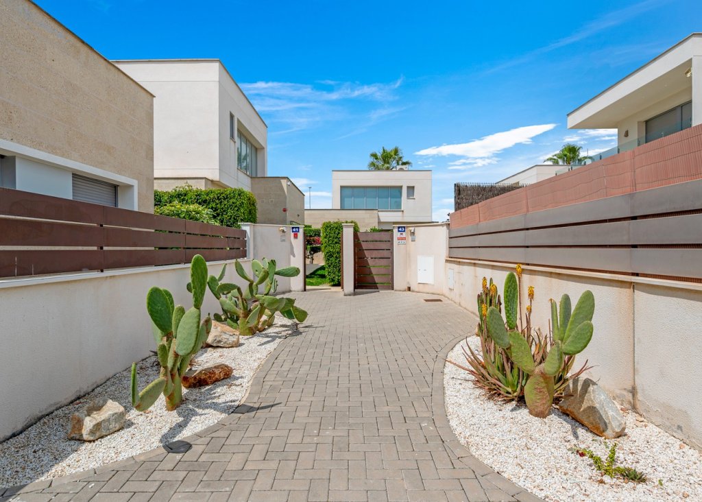 Sale - Villa - Orihuela Costa - Vistabella