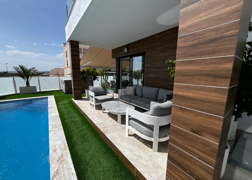 Sale - Villa - Orihuela - Entre Naranjos Vistabella Golf