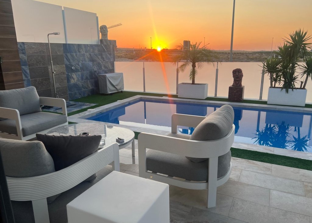 Sale - Villa - Orihuela - Entre Naranjos Vistabella Golf