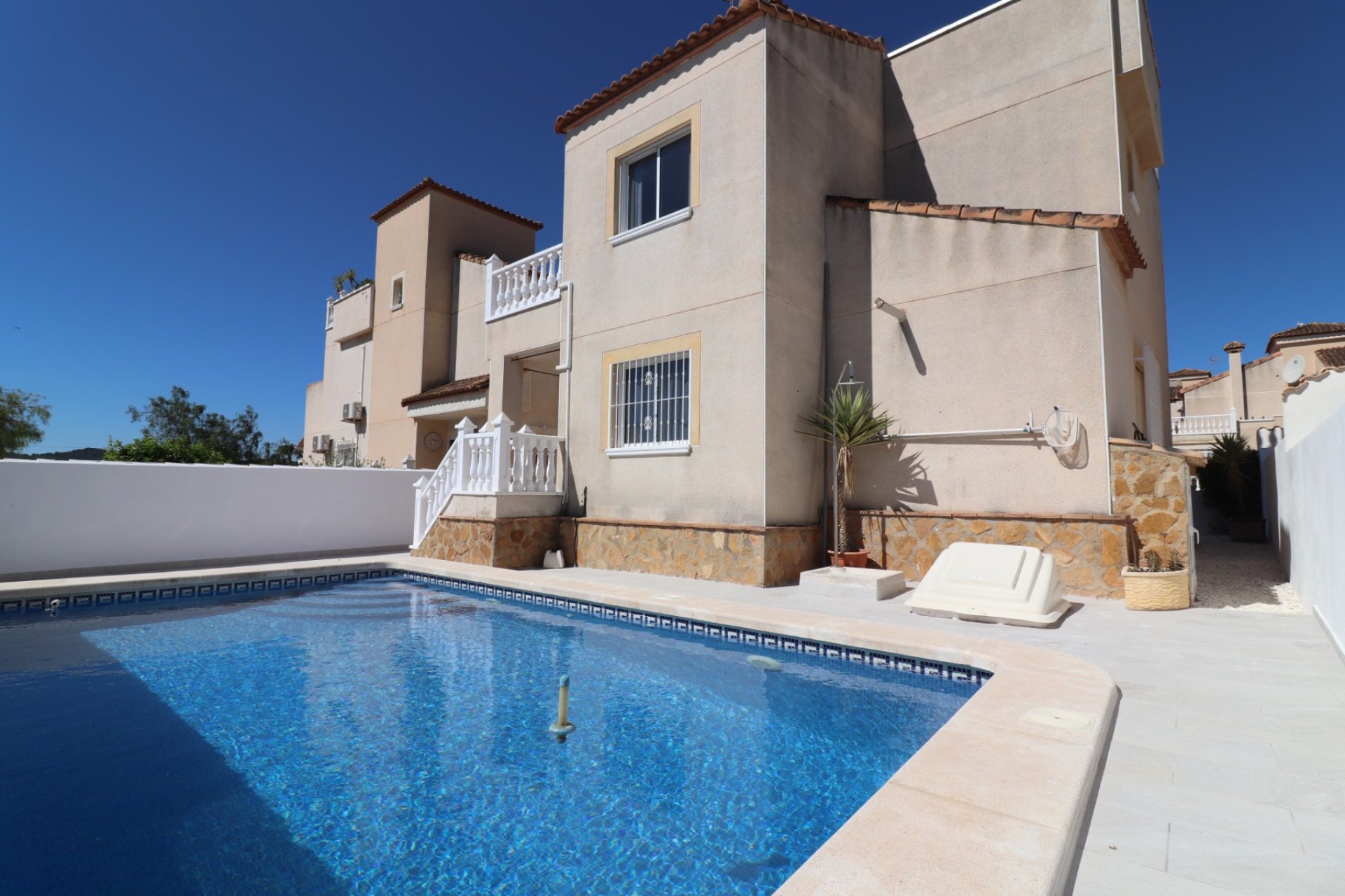 Sale - Villa - San Miguel de Salinas - Lake View Mansions