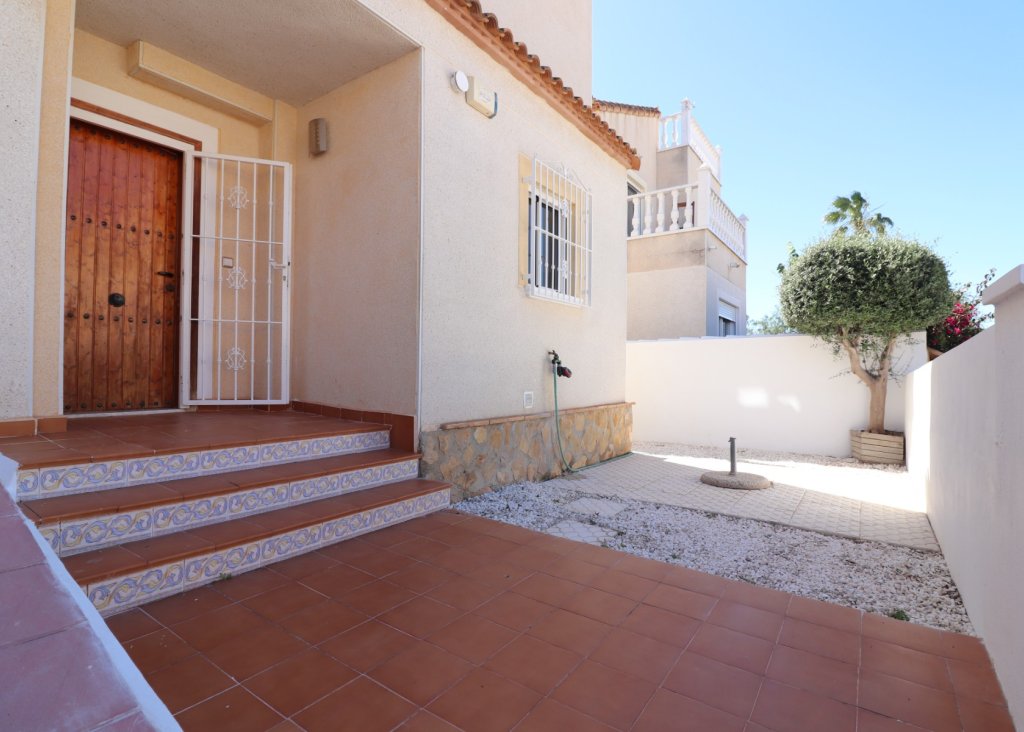 Sale - Villa - San Miguel de Salinas - Lake View Mansions