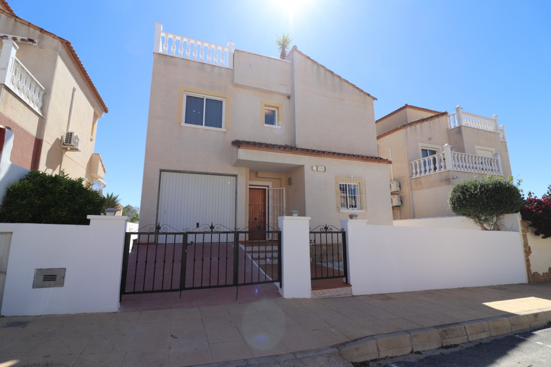 Sale - Villa - San Miguel de Salinas - Lake View Mansions