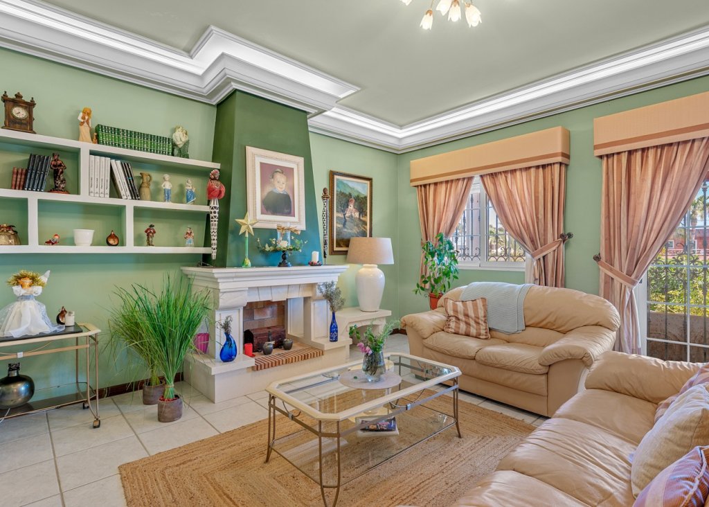 Sale - Villa - Torrevieja - La Mata