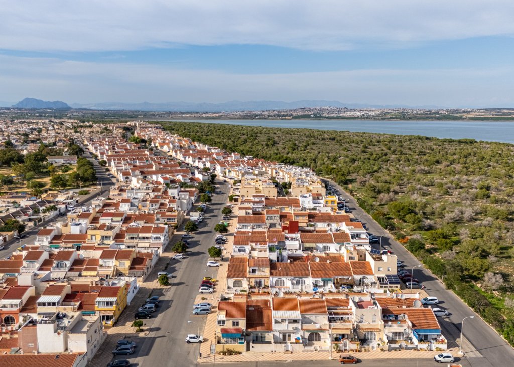 Sale - Villa - Torrevieja - La Siesta