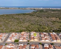 Sale - Villa - Torrevieja - La Siesta