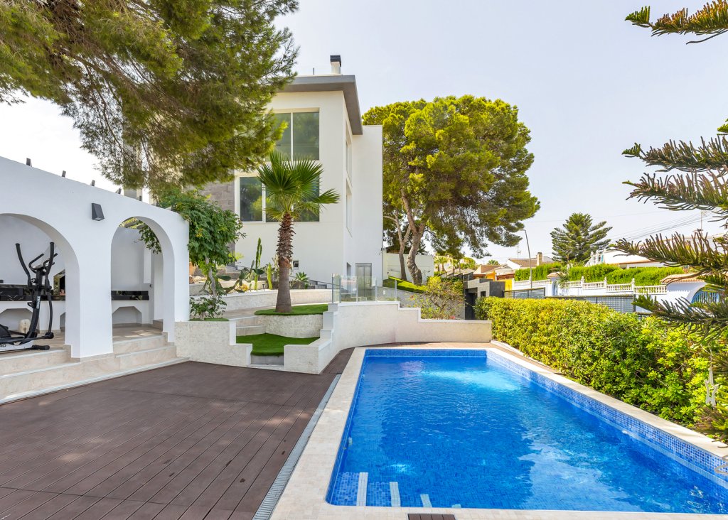 Sale - Villa - Torrevieja - Los Balcones