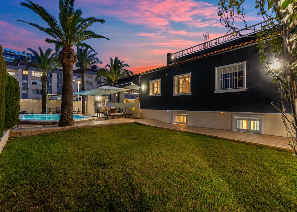 Sale - Villa - Torrevieja - Rocio del Mar