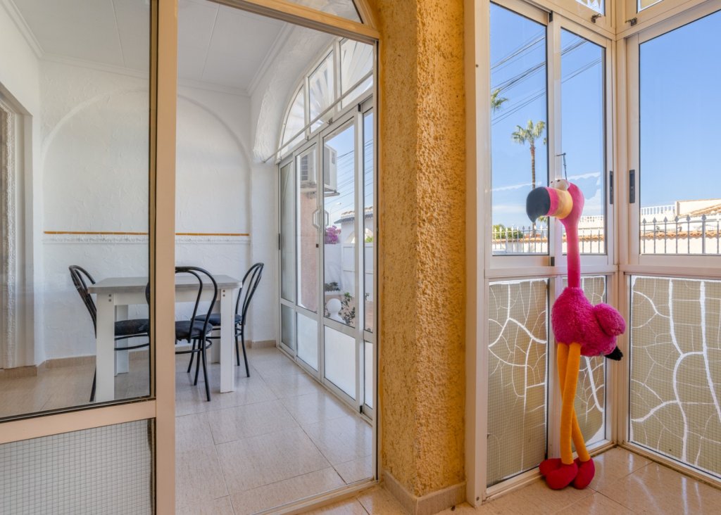 Sale - Villa - Torrevieja - Urbanización San Luis