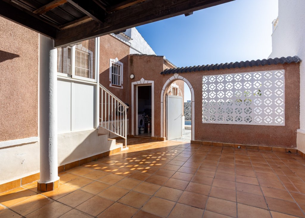 Sale - Villa - Torrevieja - Urbanización San Luis
