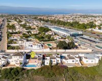 Sale - Villa - Torrevieja - Urbanización San Luis