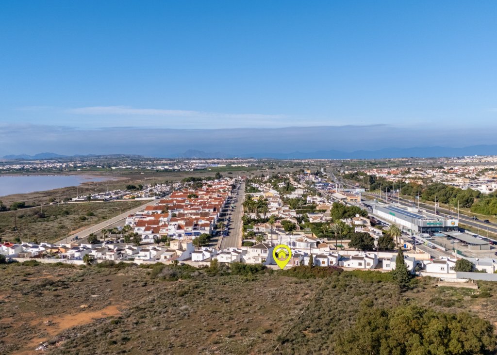 Sale - Villa - Torrevieja - Urbanización San Luis