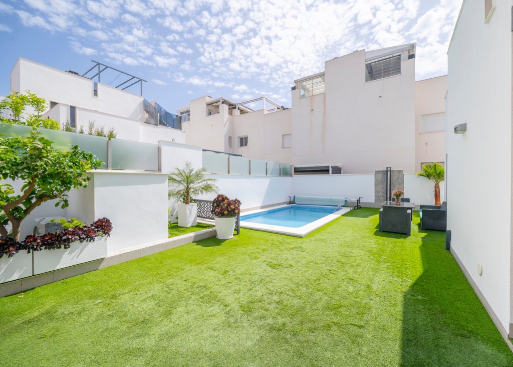 Sale - Villa - Torrevieja
