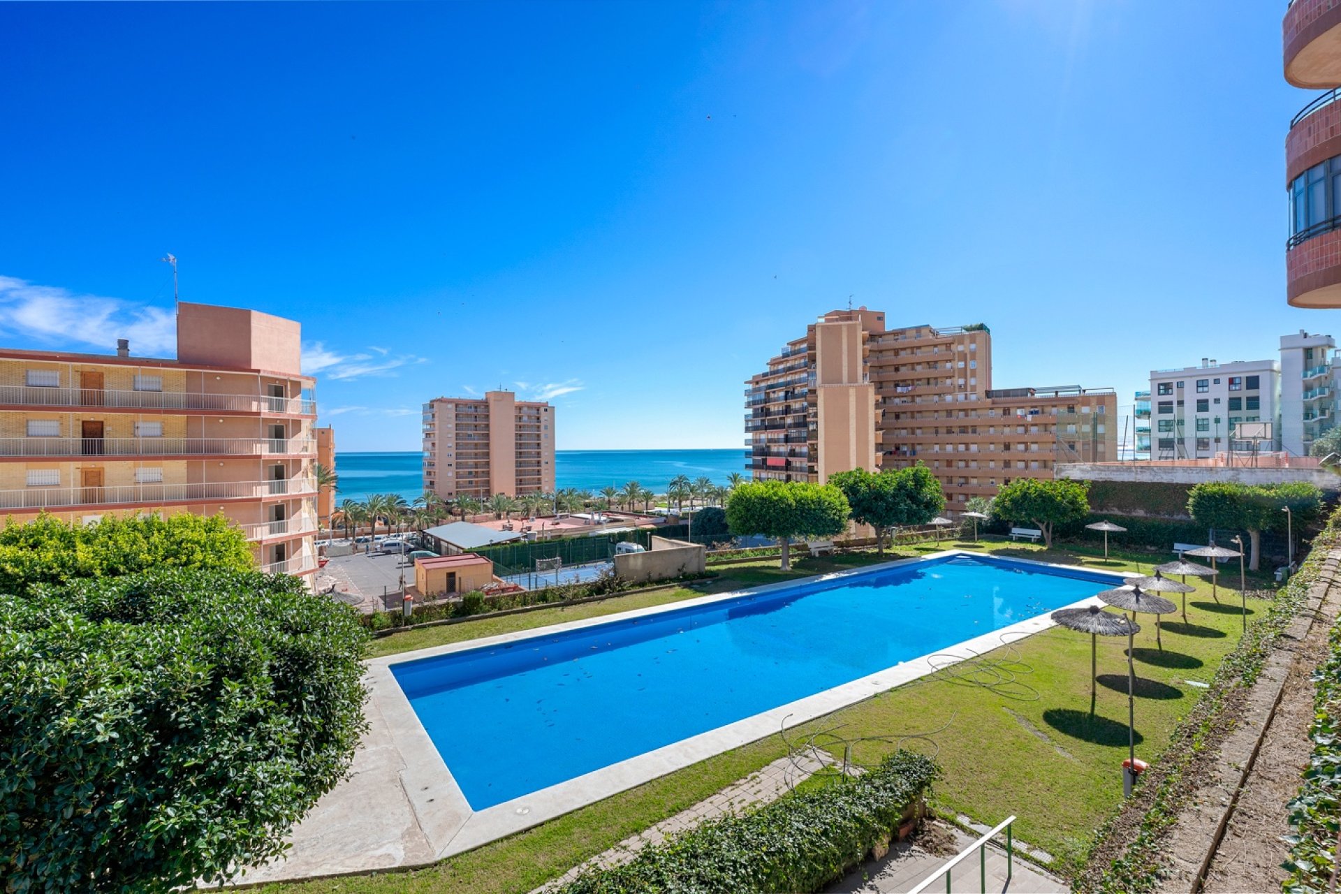 Venta - Apartment - Flat - Arenales del Sol - Segunda linea playa
