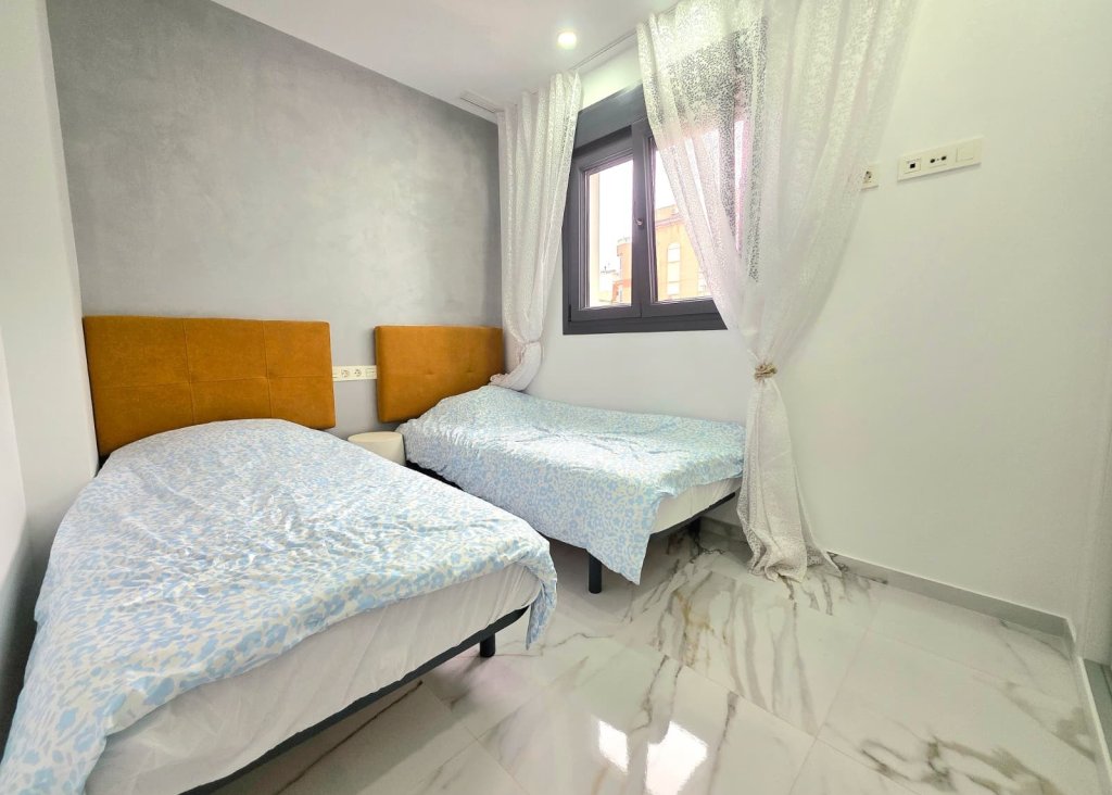 Venta - Apartment - Flat - Torrevieja - Center