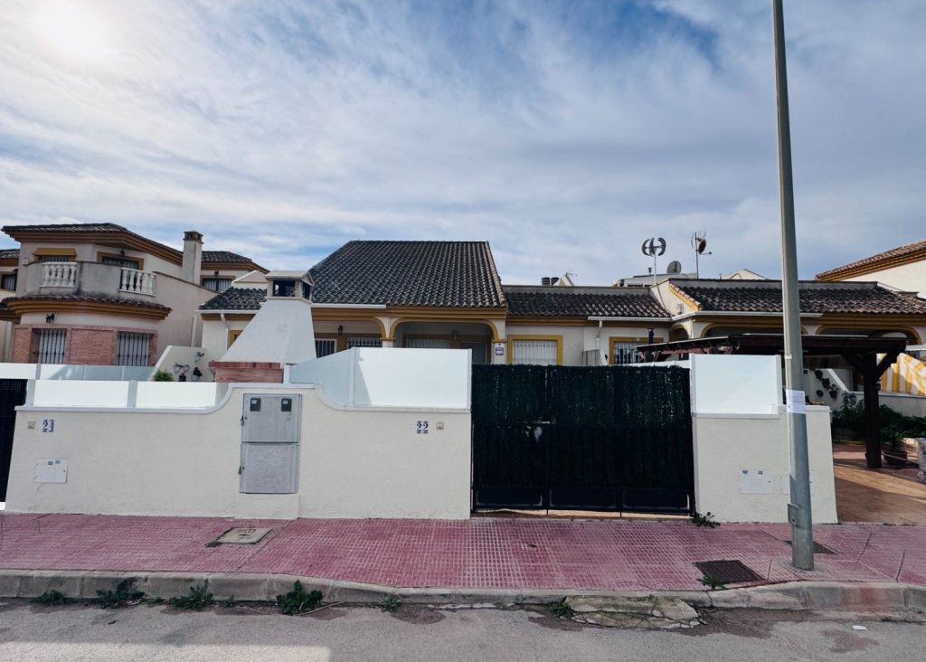 Venta - Bungalow - Daya Nueva