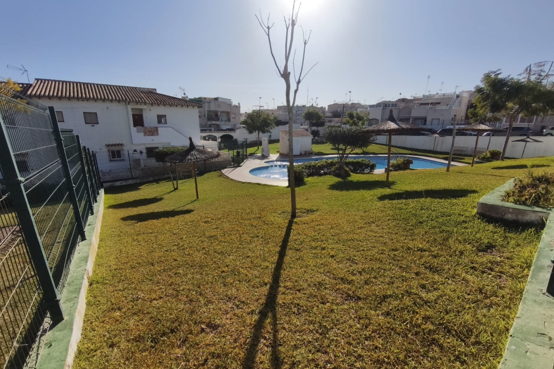 Venta - Bungalow - Torrevieja - Lago jardin