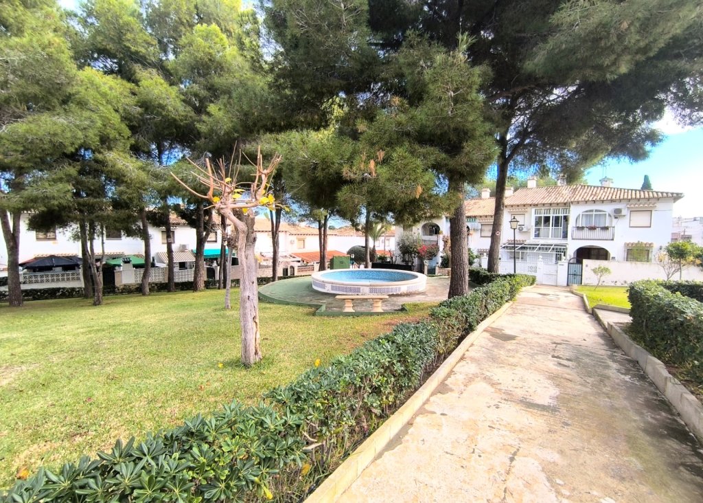 Venta - Bungalow - Torrevieja - Lago jardin