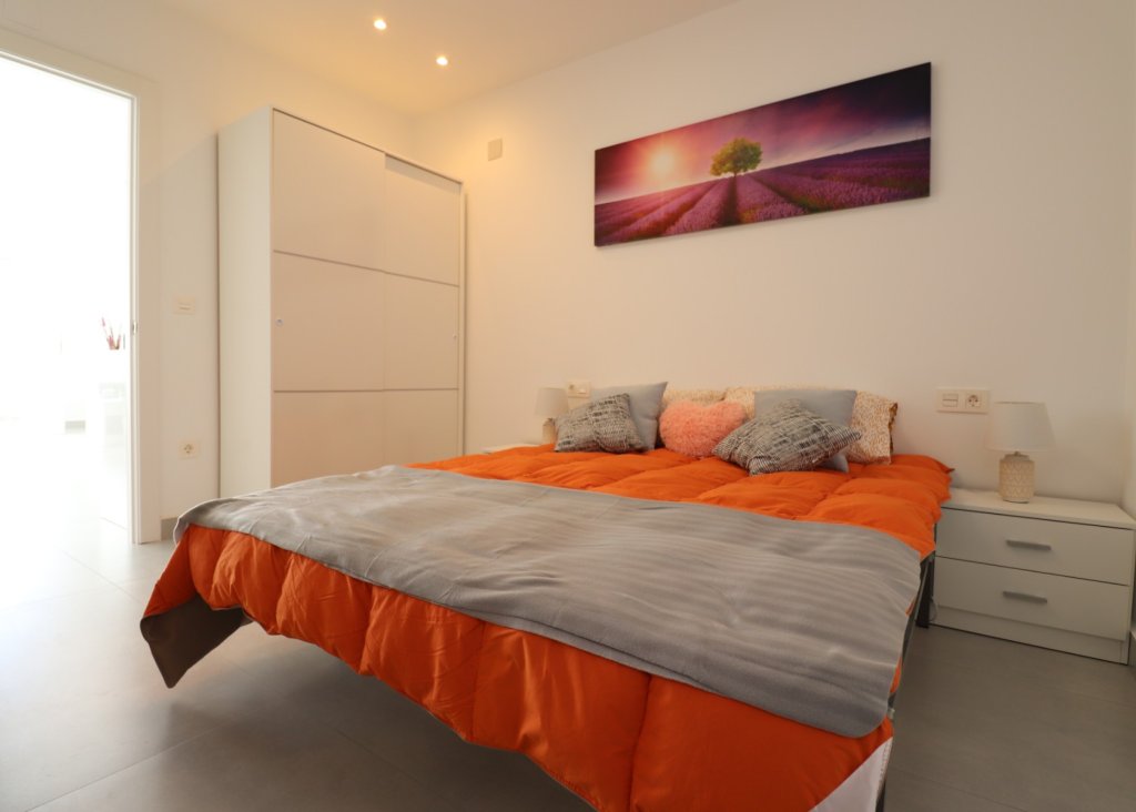 Venta - Bungalow - Torrevieja - San Luis