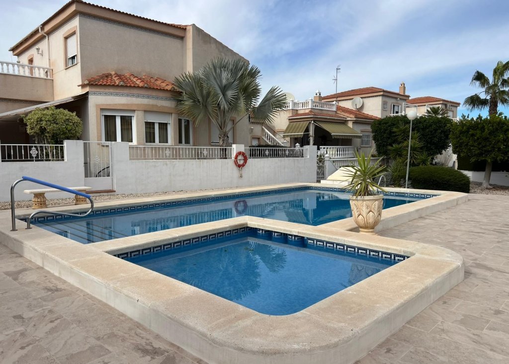 Venta - Chalet - Algorfa - La Finca Golf Resort