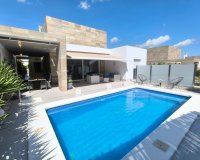 Venta - Chalet - Algorfa