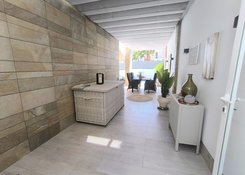 Venta - Chalet - Algorfa