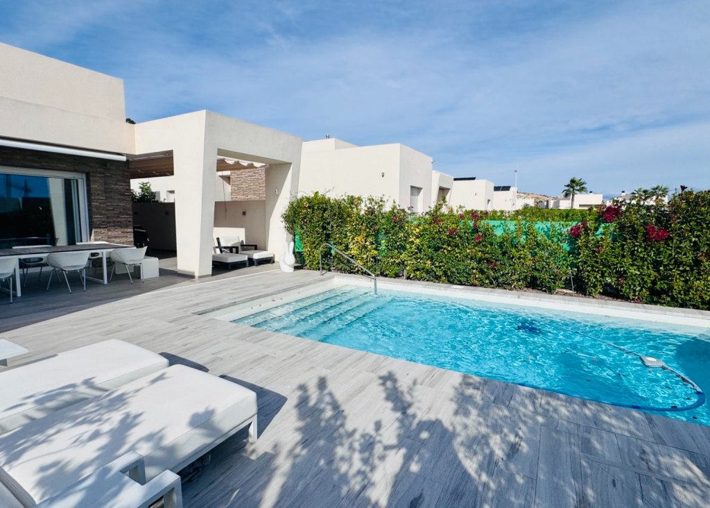 Venta - Chalet - Algorfa