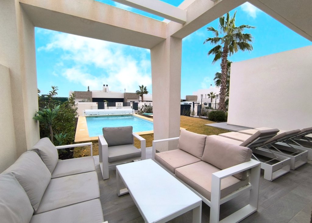 Venta - Chalet - Algorfa