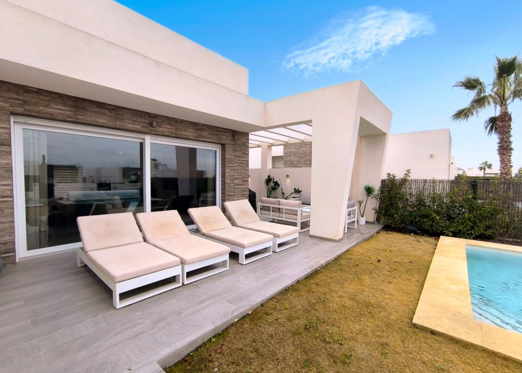 Venta - Chalet - Algorfa