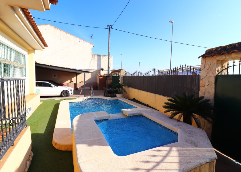 Venta - Chalet - Almoradi - El Saladar