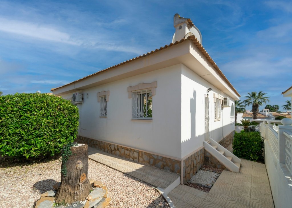 Venta - Chalet - Benijofar - Monte Azul