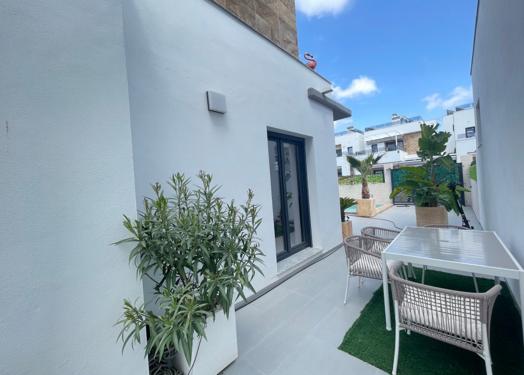 Venta - Chalet - Benijofar