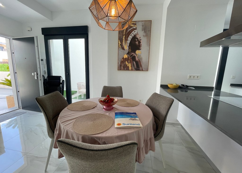 Venta - Chalet - Benijofar