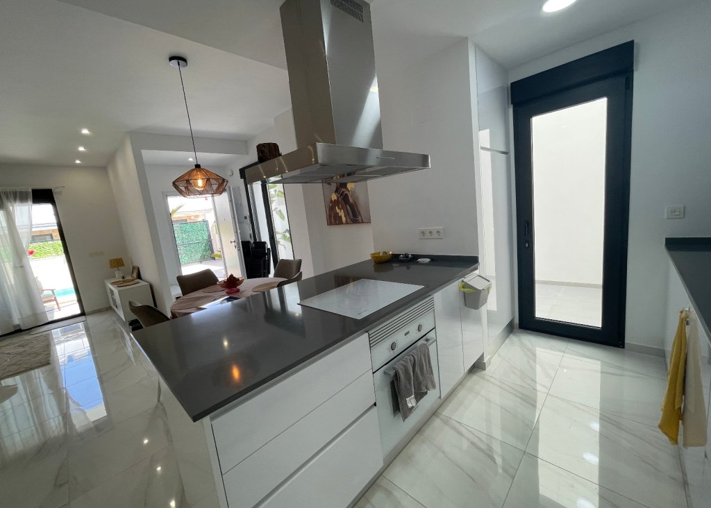 Venta - Chalet - Benijofar