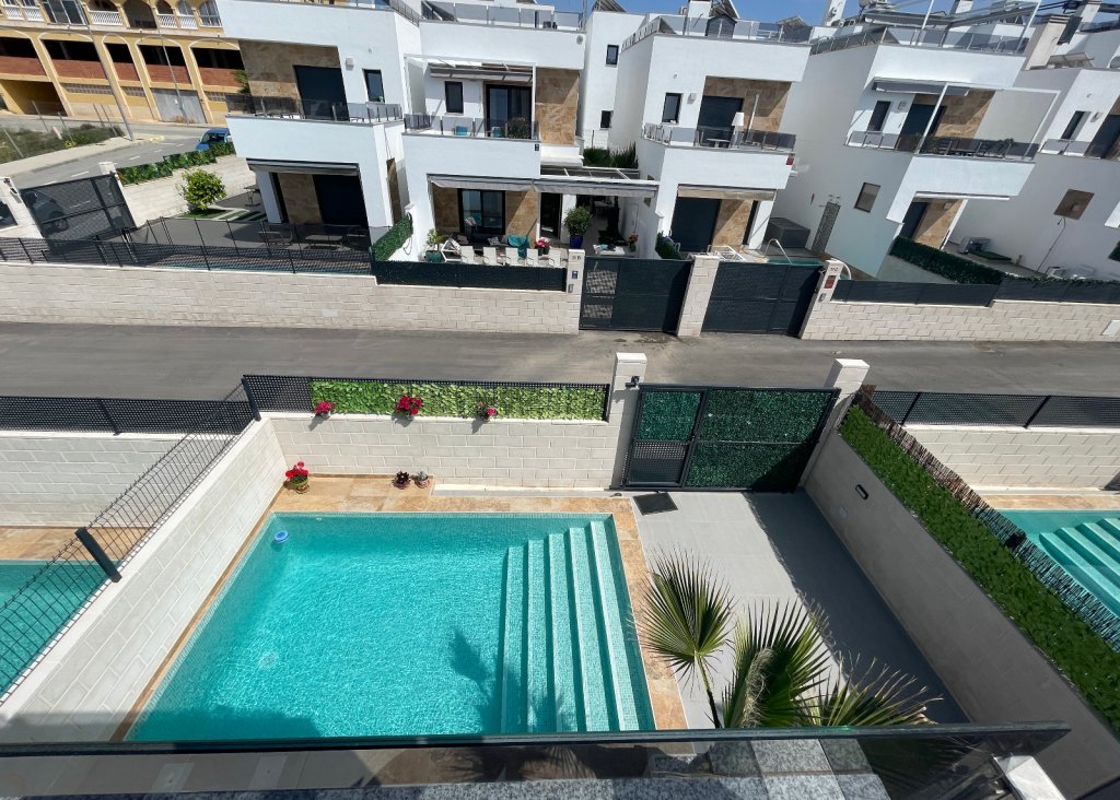 Venta - Chalet - Benijofar