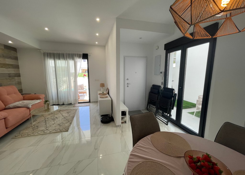 Venta - Chalet - Benijofar