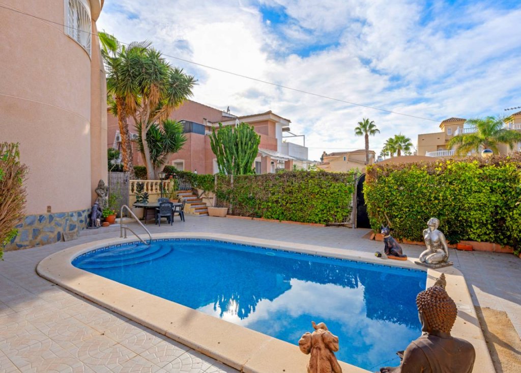 Venta - Chalet - Ciudad Quesada