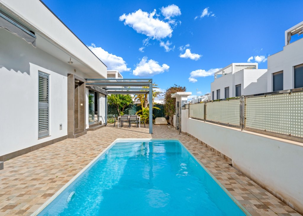 Venta - Chalet - Ciudad Quesada