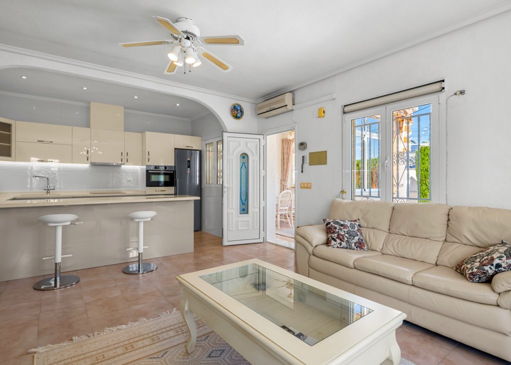 Venta - Chalet - Ciudad Quesada